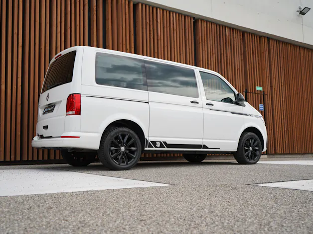 VW T6.1 MULTIVAN 2.0 TDI TRENDLINE LIBERTY DSG l 150 PS