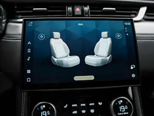 Jaguar F-Pace 2.0 D200 R-Dynamic MHEV SE AWD *Lenkradheizung*Meridian*ACC*