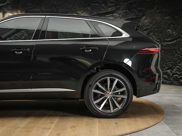 Jaguar F-Pace 2.0 D200 R-Dynamic MHEV SE AWD *Lenkradheizung*Meridian*ACC*