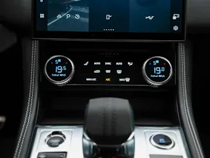 Jaguar F-Pace 2.0 D200 R-Dynamic MHEV SE AWD *Lenkradheizung*Meridian*ACC*