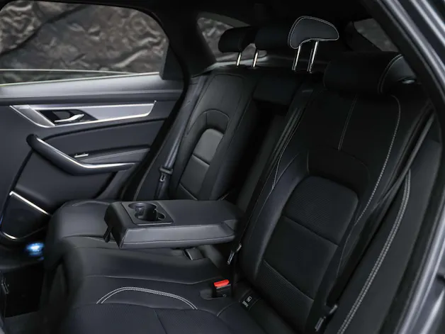 Jaguar F-Pace 2.0 D200 R-Dynamic MHEV SE AWD *Lenkradheizung*Meridian*ACC*
