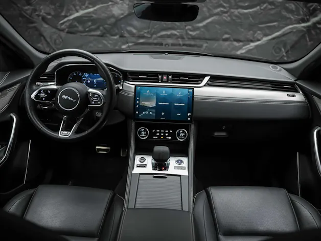 Jaguar F-Pace 2.0 D200 R-Dynamic MHEV SE AWD *Lenkradheizung*Meridian*ACC*