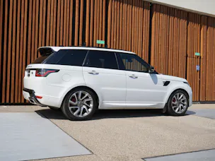 Land Rover RANGE ROVER SPORT 4.4 SDV8 AUTOBIOGRAPHY DYNAMIC AUTOMATIC BLACK l 340 PS