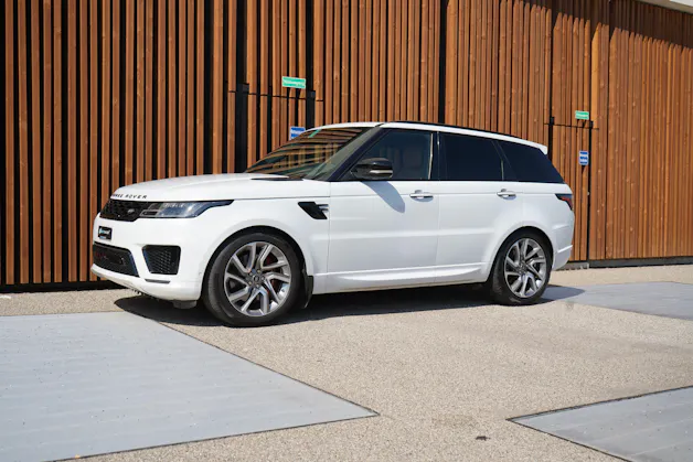 Land Rover RANGE ROVER SPORT 4.4 SDV8 AUTOBIOGRAPHY DYNAMIC AUTOMATIC BLACK l 340 PS