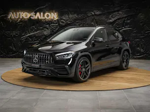 MERCEDES-BENZ GLA 35 AMG 4Matic 8G-Speedshift DCT *ALL BLACK*AHK*Ambientebeleuchtung*