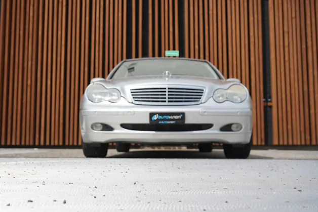 MERCEDES-BENZ C 240 ELÉGANCE AUTOMATIC l 170 PS
