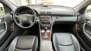 MERCEDES-BENZ C 240 ELÉGANCE AUTOMATIC l 170 PS