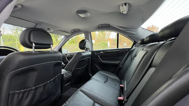 MERCEDES-BENZ C 240 ELÉGANCE AUTOMATIC l 170 PS