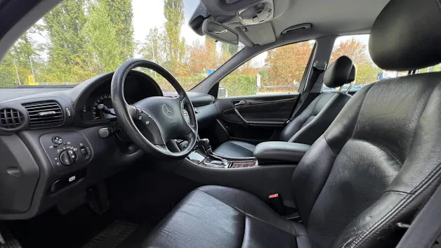 MERCEDES-BENZ C 240 ELÉGANCE AUTOMATIC l 170 PS