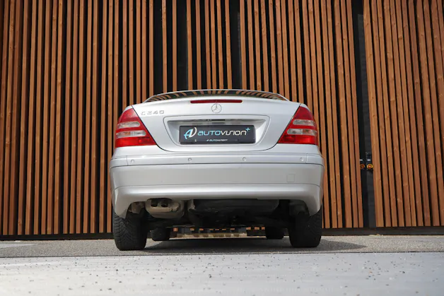 MERCEDES-BENZ C 240 ELÉGANCE AUTOMATIC l 170 PS