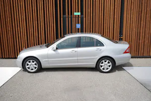MERCEDES-BENZ C 240 ELÉGANCE AUTOMATIC l 170 PS
