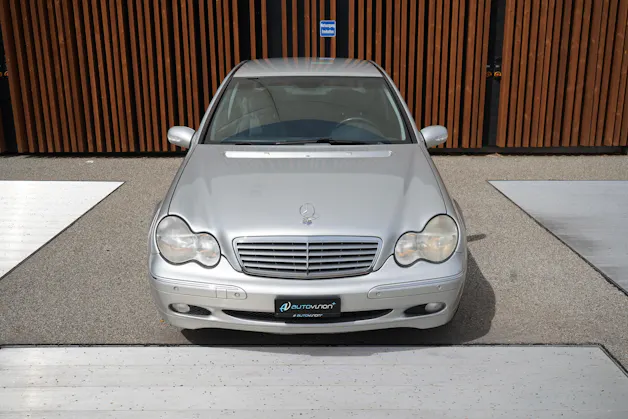 MERCEDES-BENZ C 240 ELÉGANCE AUTOMATIC l 170 PS