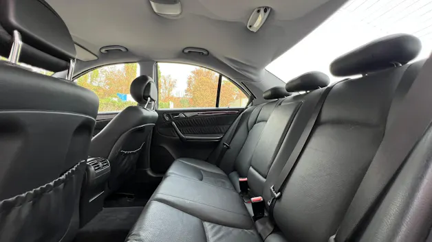 MERCEDES-BENZ C 240 ELÉGANCE AUTOMATIC l 170 PS