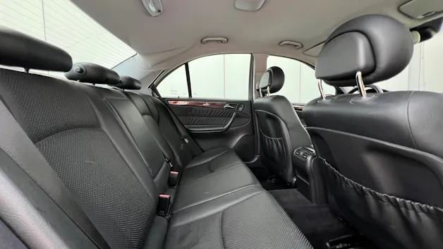 MERCEDES-BENZ C 240 ELÉGANCE AUTOMATIC l 170 PS