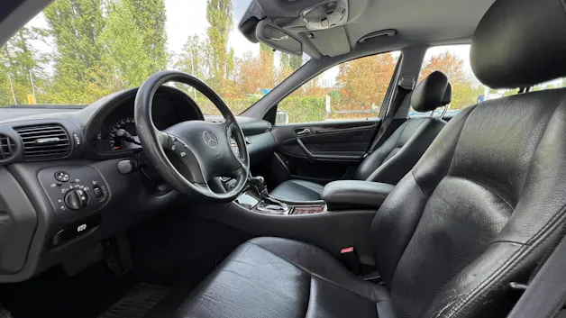MERCEDES-BENZ C 240 ELÉGANCE AUTOMATIC l 170 PS