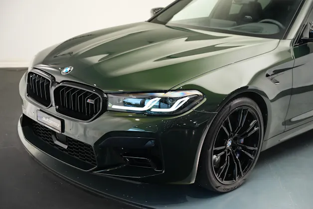 BMW M5 xDrive Competition Drivelogic *Sanremo Grün*