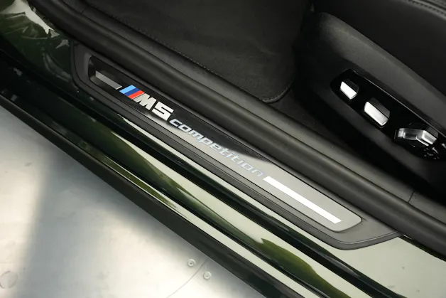 BMW M5 xDrive Competition Drivelogic *Sanremo Grün*