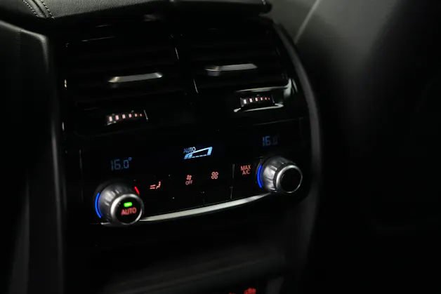 BMW M5 xDrive Competition Drivelogic *Sanremo Grün*
