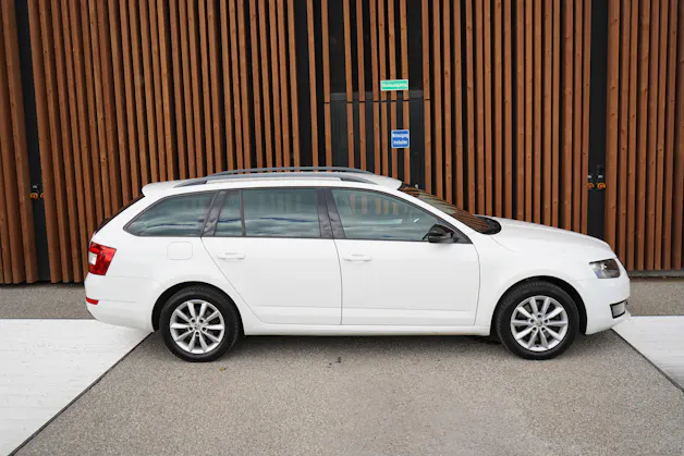 SKODA OCTAVIA COMBI 1.8 TSI ELEGANCE 4x4 DSG l 180 PS