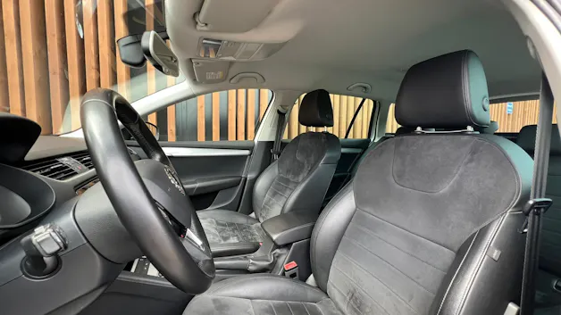 SKODA OCTAVIA COMBI 1.8 TSI ELEGANCE 4x4 DSG l 180 PS