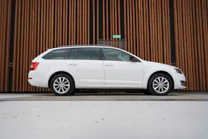 SKODA OCTAVIA COMBI 1.8 TSI ELEGANCE 4x4 DSG l 180 PS