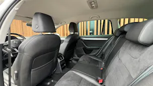 SKODA OCTAVIA COMBI 1.8 TSI ELEGANCE 4x4 DSG l 180 PS