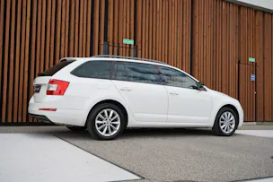 SKODA OCTAVIA COMBI 1.8 TSI ELEGANCE 4x4 DSG l 180 PS