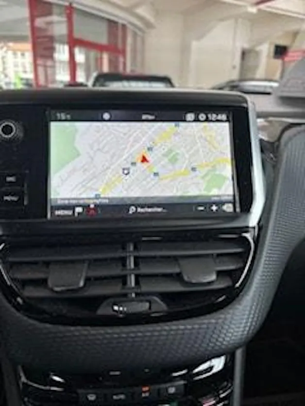 PEUGEOT 2008 1.2 PureTech Allure EAT6