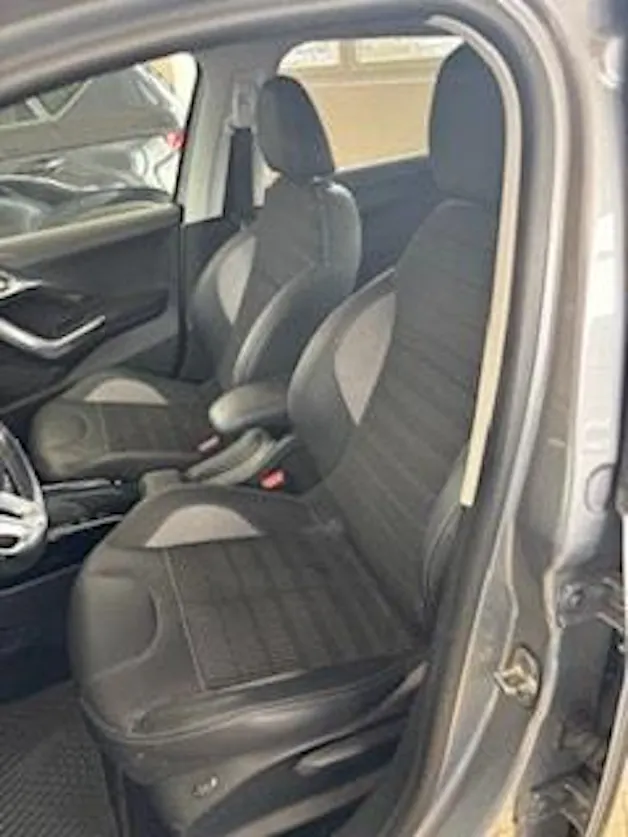 PEUGEOT 2008 1.2 PureTech Allure EAT6