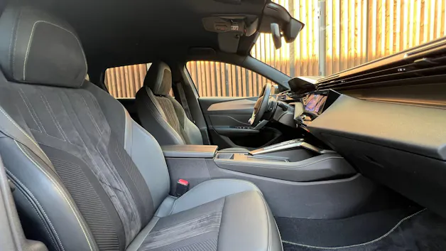 PEUGEOT 308 SW 1.2 PURE TECH GT EAT8 l 130 PS