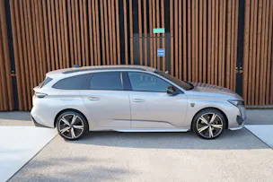 PEUGEOT 308 SW 1.2 PURE TECH GT EAT8 l 130 PS