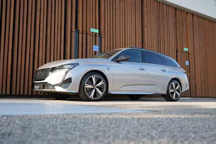 PEUGEOT 308 SW 1.2 PURE TECH GT EAT8 l 130 PS