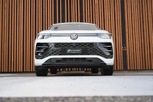 VW TAYRON 2.0 TSI R-LINE BLACK DSG 4MOTION l 204 PS