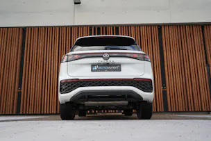VW TAYRON 2.0 TSI R-LINE BLACK DSG 4MOTION l 204 PS