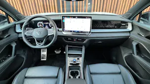 VW TAYRON 2.0 TSI R-LINE BLACK DSG 4MOTION l 204 PS
