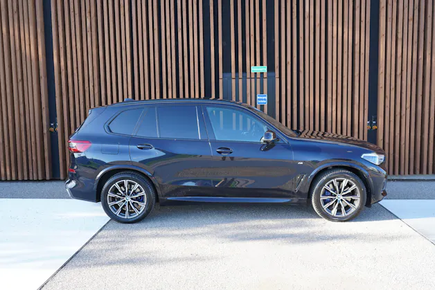 BMW X5 xDRIVE 30d STEPTRONIC M SPORT l 265 PS
