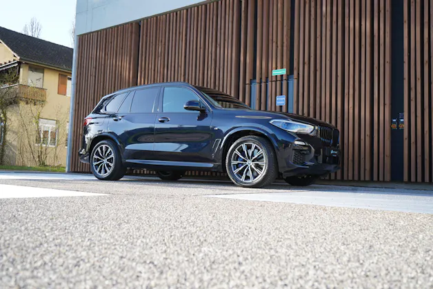 BMW X5 xDRIVE 30d STEPTRONIC M SPORT l 265 PS