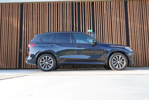 BMW X5 xDRIVE 30d STEPTRONIC M SPORT l 265 PS