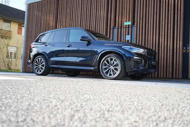BMW X5 xDRIVE 30d STEPTRONIC M SPORT l 265 PS