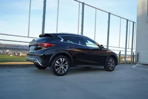 INFINITI Q30 2.2d PREMIUM CITY BLACK AWD DCT l 170 PS
