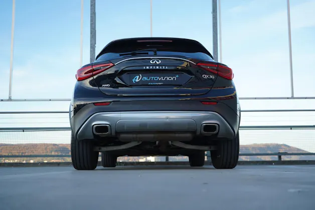 INFINITI Q30 2.2d PREMIUM CITY BLACK AWD DCT l 170 PS