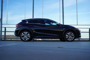 INFINITI Q30 2.2d PREMIUM CITY BLACK AWD DCT l 170 PS