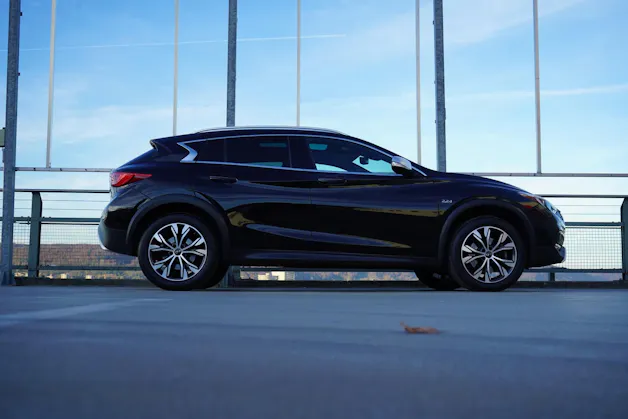 INFINITI Q30 2.2d PREMIUM CITY BLACK AWD DCT l 170 PS