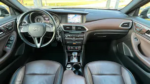 INFINITI Q30 2.2d PREMIUM CITY BLACK AWD DCT l 170 PS