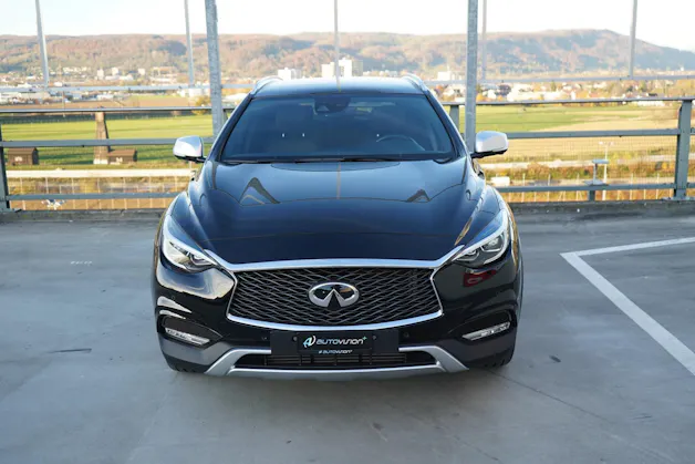 INFINITI Q30 2.2d PREMIUM CITY BLACK AWD DCT l 170 PS