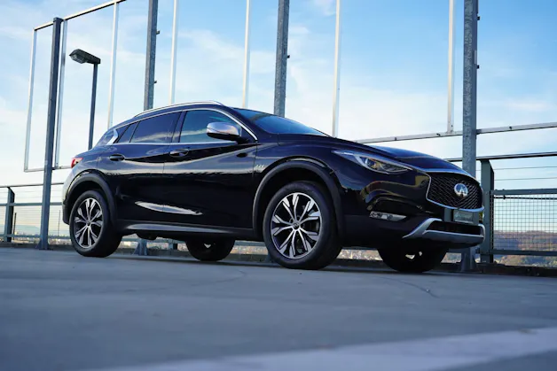 INFINITI Q30 2.2d PREMIUM CITY BLACK AWD DCT l 170 PS