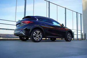 INFINITI Q30 2.2d PREMIUM CITY BLACK AWD DCT l 170 PS