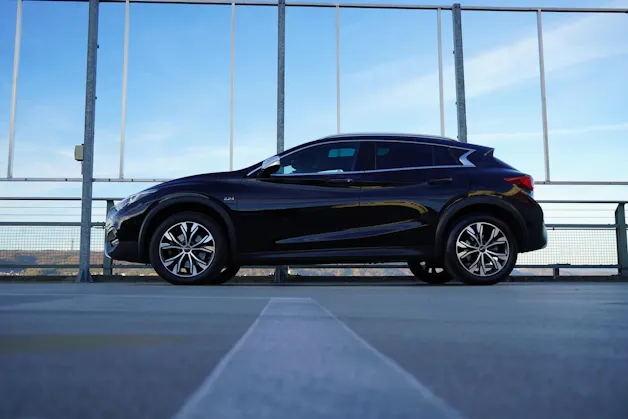 INFINITI Q30 2.2d PREMIUM CITY BLACK AWD DCT l 170 PS
