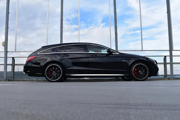 MERCEDES-BENZ CLS SHOOTING BRAKE 63 AMG S 4MATIC SPEEDSHIFT MCT l 585 PS