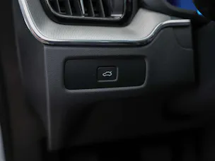 VOLVO XC60 B4 Diesel Mild Hybrid AWD Ultimate Dark Geartronic *Panorama*Head-Up*Standheizung*